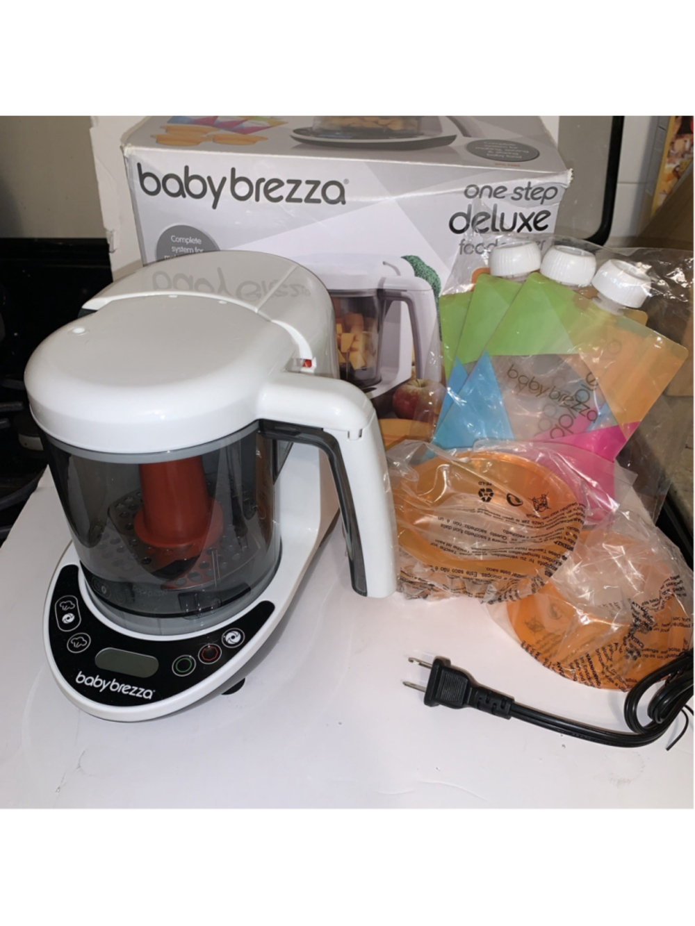 Baby Brezza Deluxe Baby Food Maker *USED Once * 3 Pouches & 3 Funnels. All-in-1